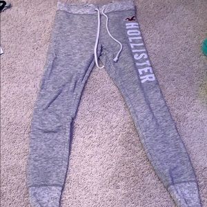 Hollister joggers